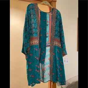 Gorgeous Tolani kimono in shades of turquoise, coral, navy, and beige.